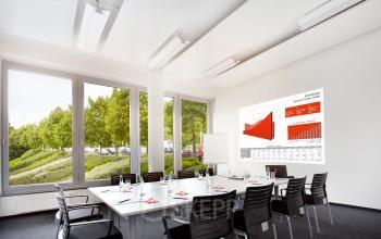 Modernes Business Center mit Konferenzraum in Stuttgart Nord, Heilbronner Straße 